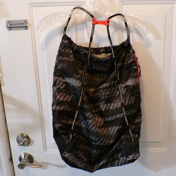 UNDER ARMOUR WOMEN'S BLACK, RED AND WHITE DRAW STRING BACK PACK - Picture 3 of 5